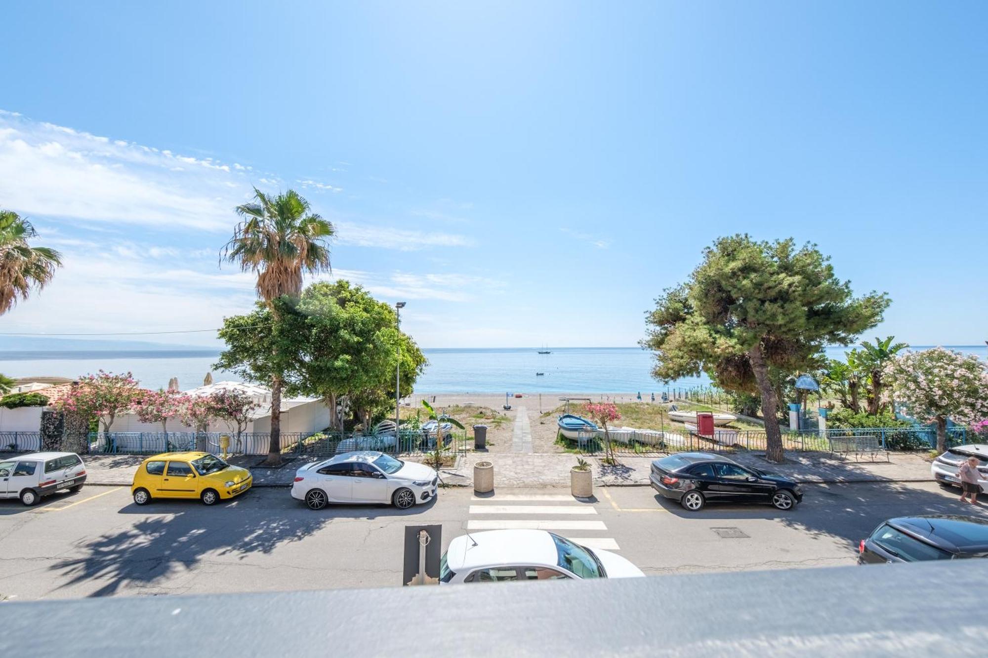 Taormina Beach Front - Mazzeo Eksteriør bilde